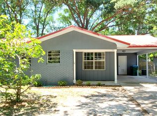 612 Dogwood Rd, Ocean Springs, MS 39564