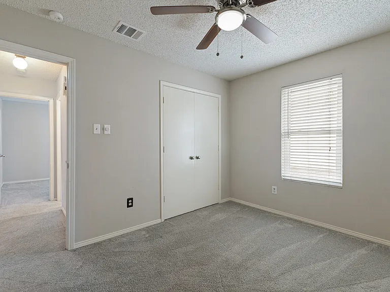 2519 Beverly Hills Ln — Photo 9