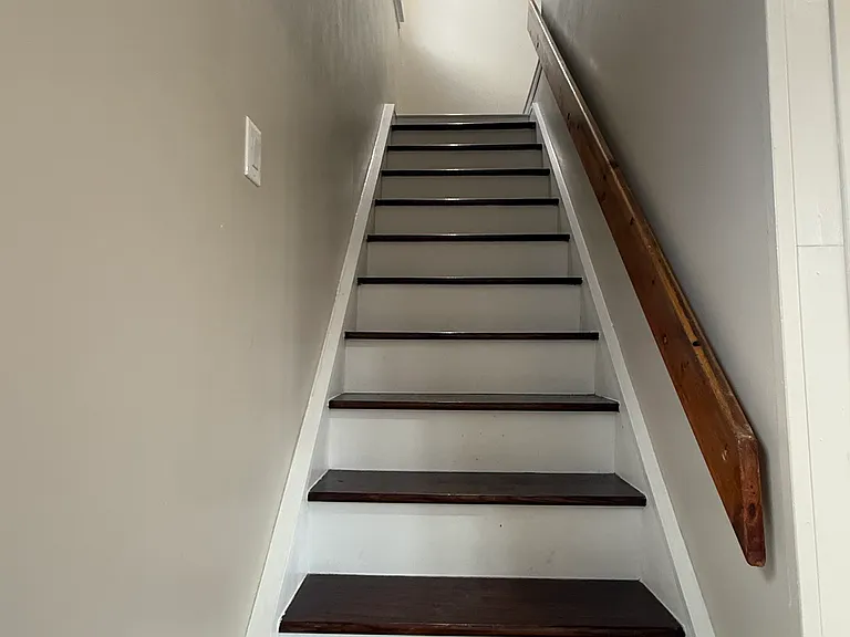 25 Pine Ave #2 — Photo 6