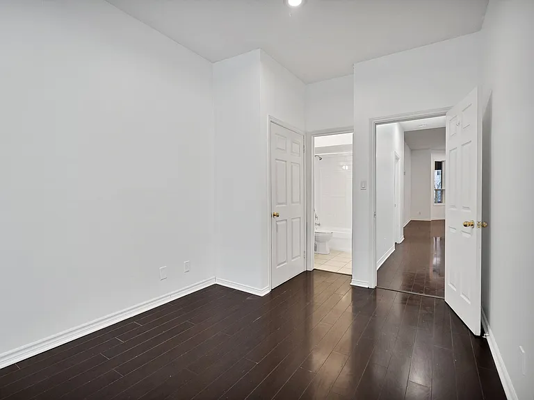 3 Spencer Ave — Photo 7