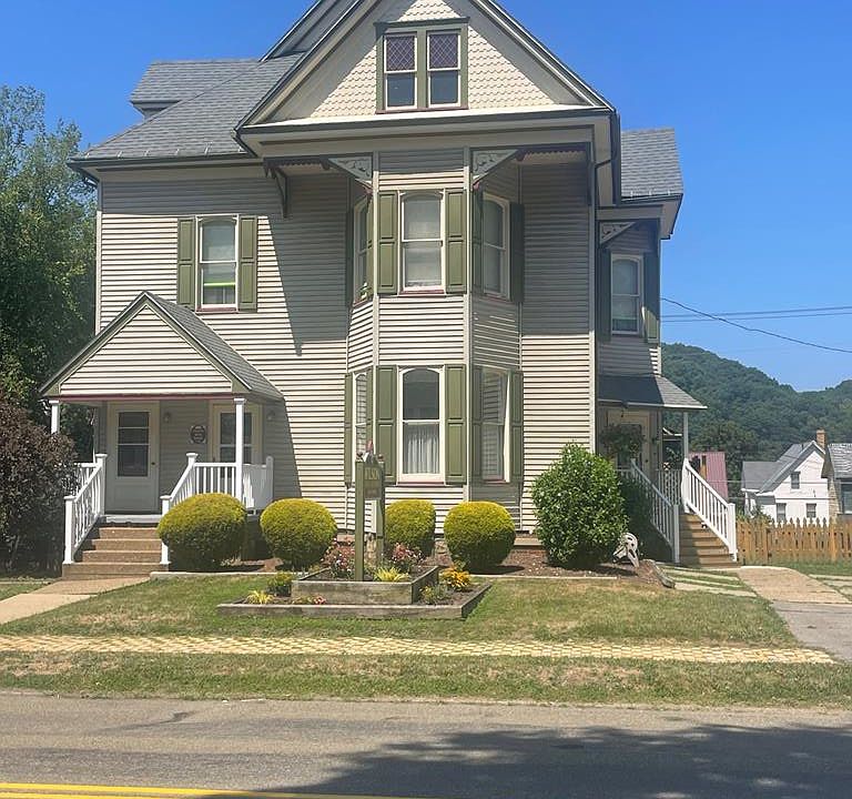 1st image of 120 W 1st St