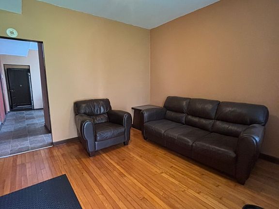 3rd image of 2521 S 58th Ave #1