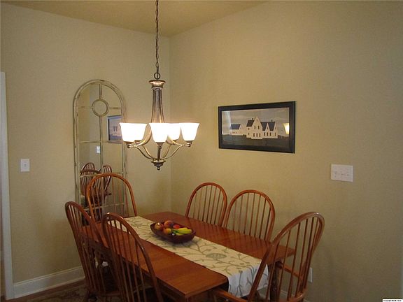 3rd image of 2914 Pasture View Ln SE