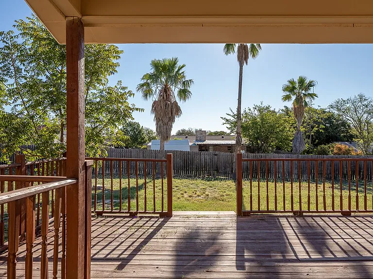 210 Warbonnet Trl — Photo 17