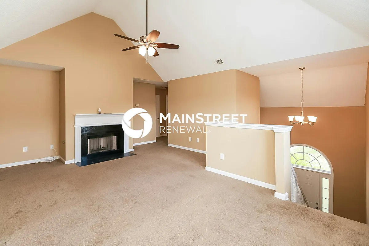 Living Room - 2051 Registry Ct