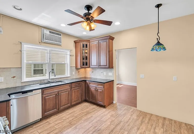 206 Highland Ave #1 — Photo 8