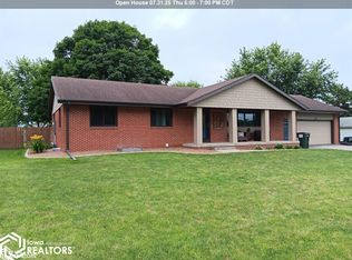 104 E Depot St, New Sharon, IA 50207