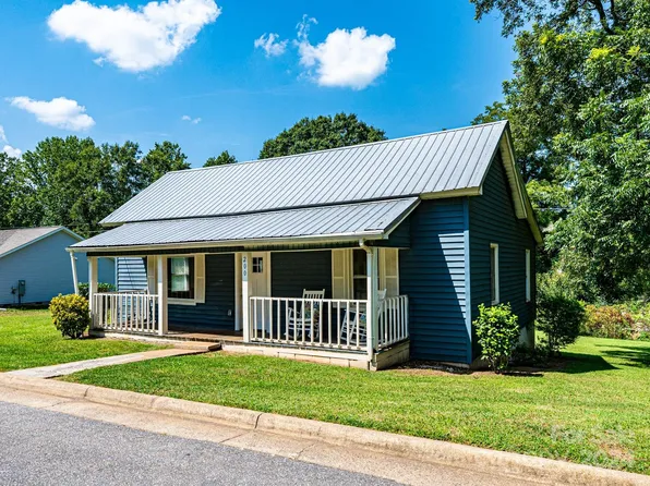 200 W 10th St, Newton, NC 28658