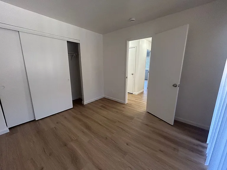 Santanna Apartments — Photo 6