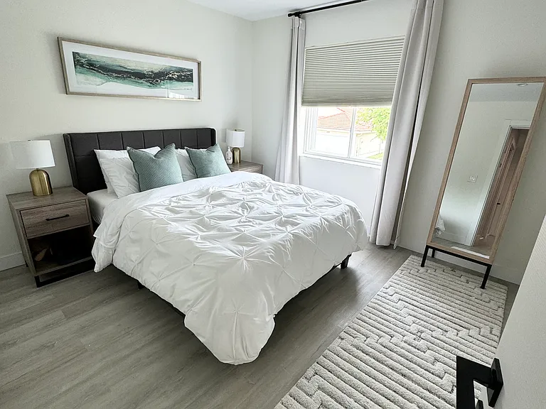 4827 SW 34th Ave — Photo 18