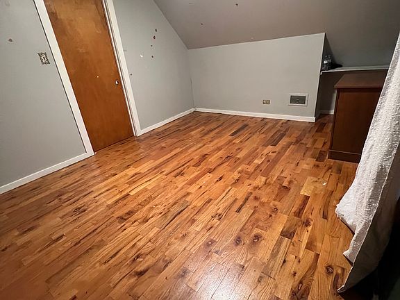 4th image of 2055 E Touhy Ave