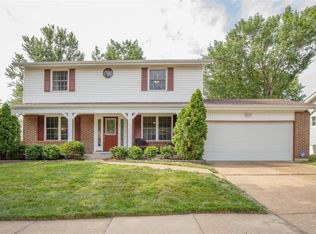 756 Rockridge Dr, Ballwin, MO