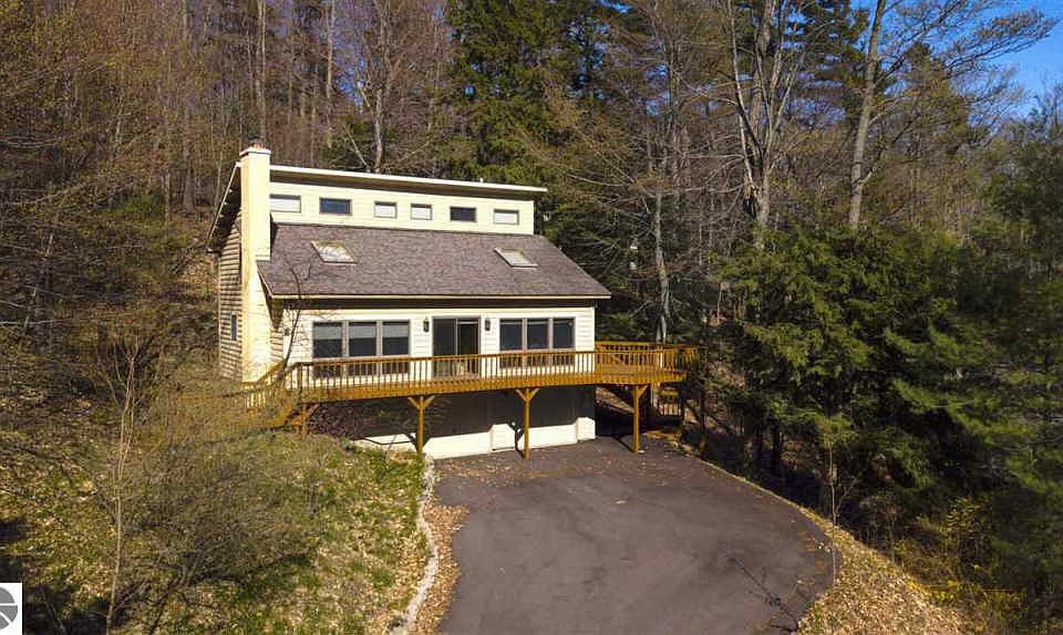 1st image of 2489 Eagles Way