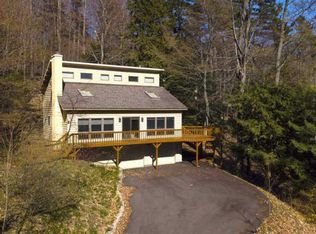 2489 Eagles Way, Beulah, MI 49617