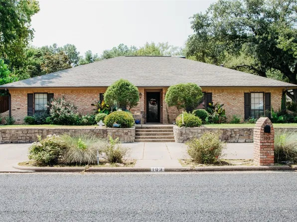 103 Willowbrook Dr, Athens, TX 75751