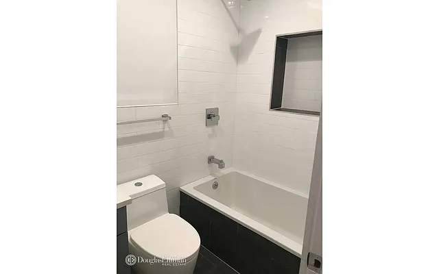 Rented by Douglas Elliman | media 22