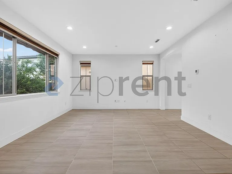 665 N Amarone Dr — Photo 8