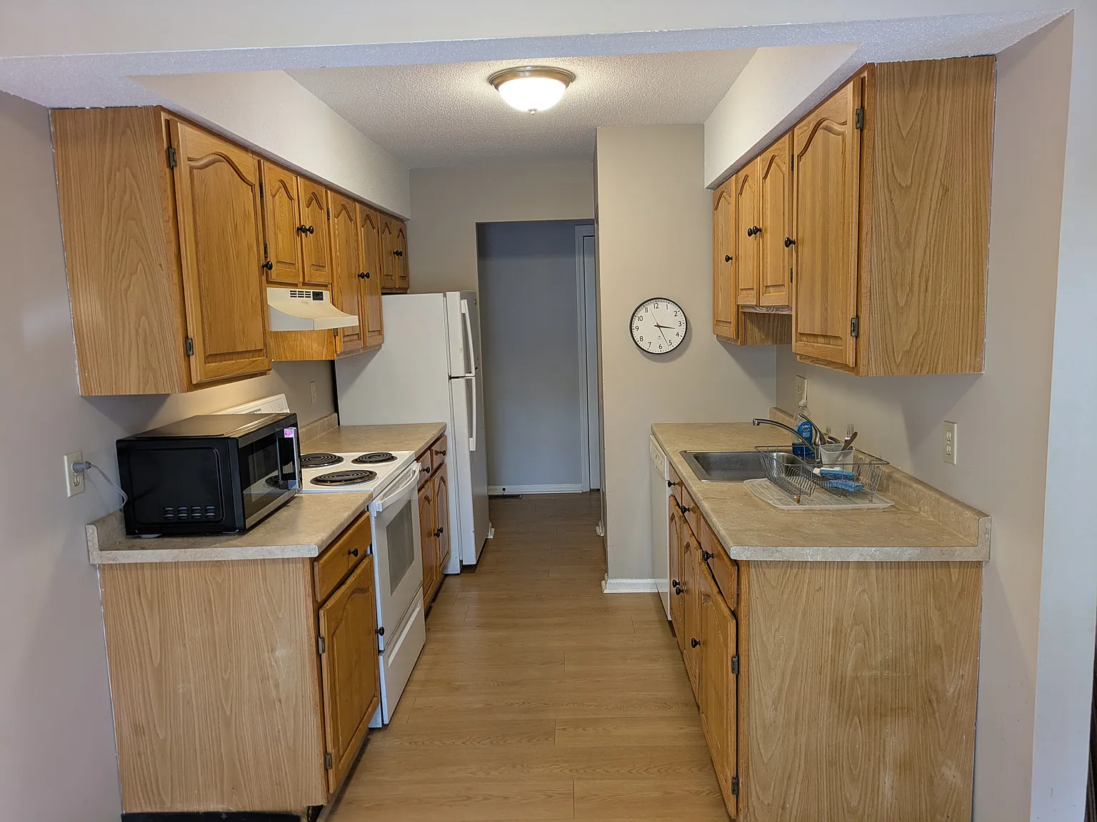 365 Mather St — Photo 4