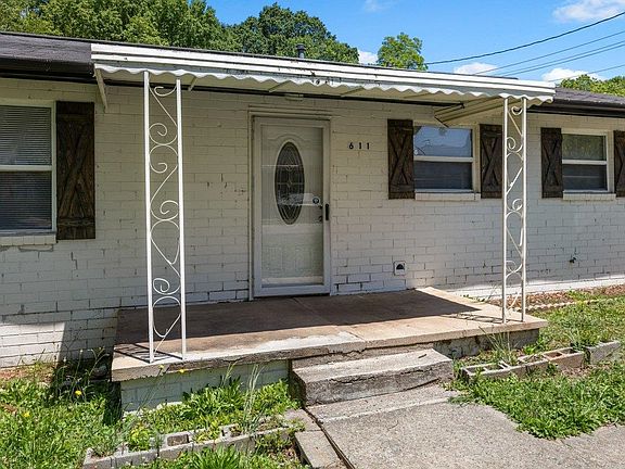4th image of 611 Gardner St
