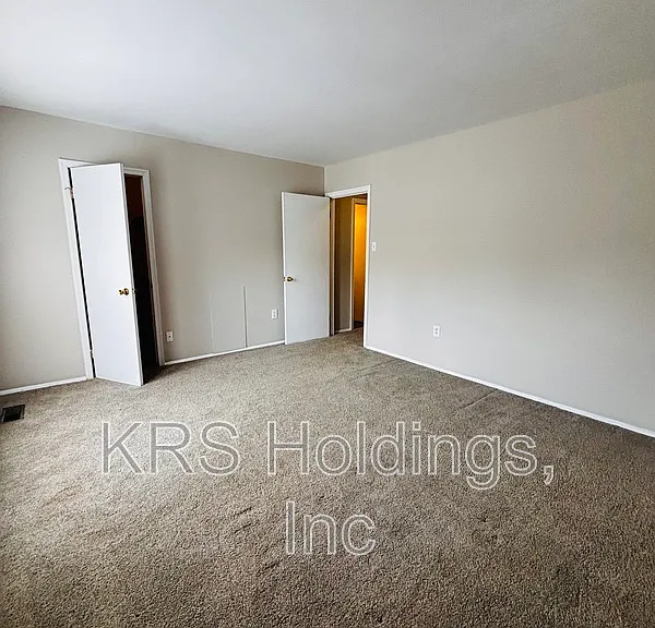 817 Pleasant St — Photo 26