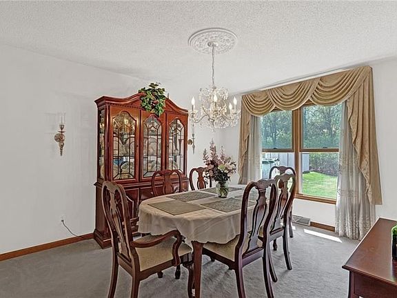 2nd image of 377 Meadow Dr