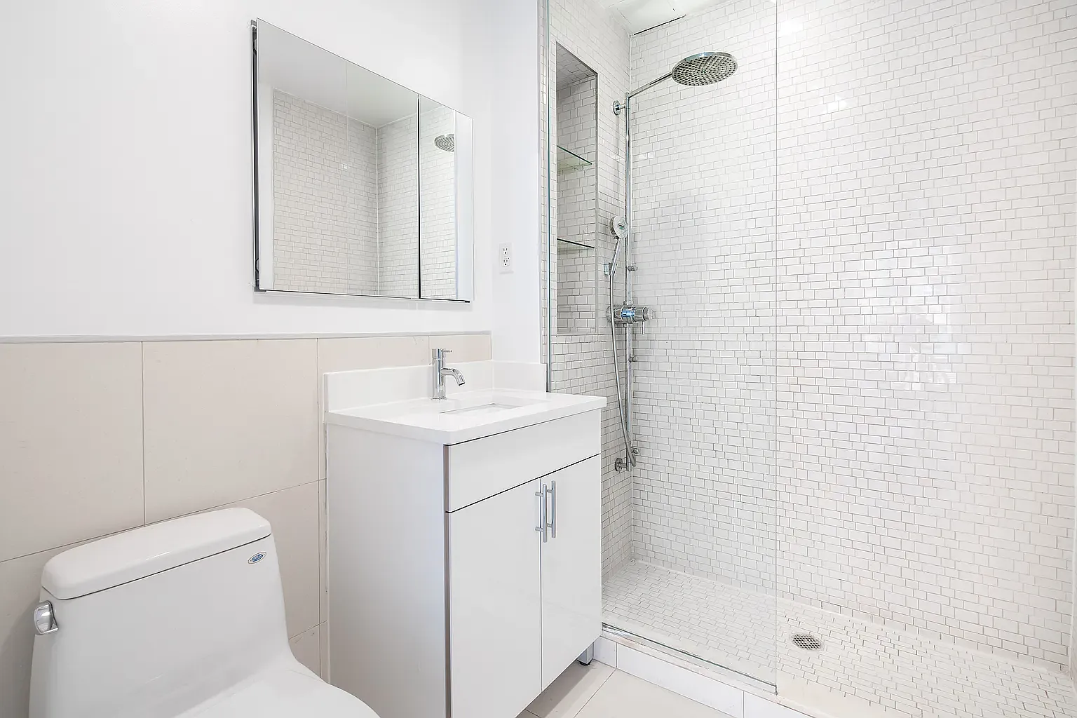 110 Green Street — Photo 3