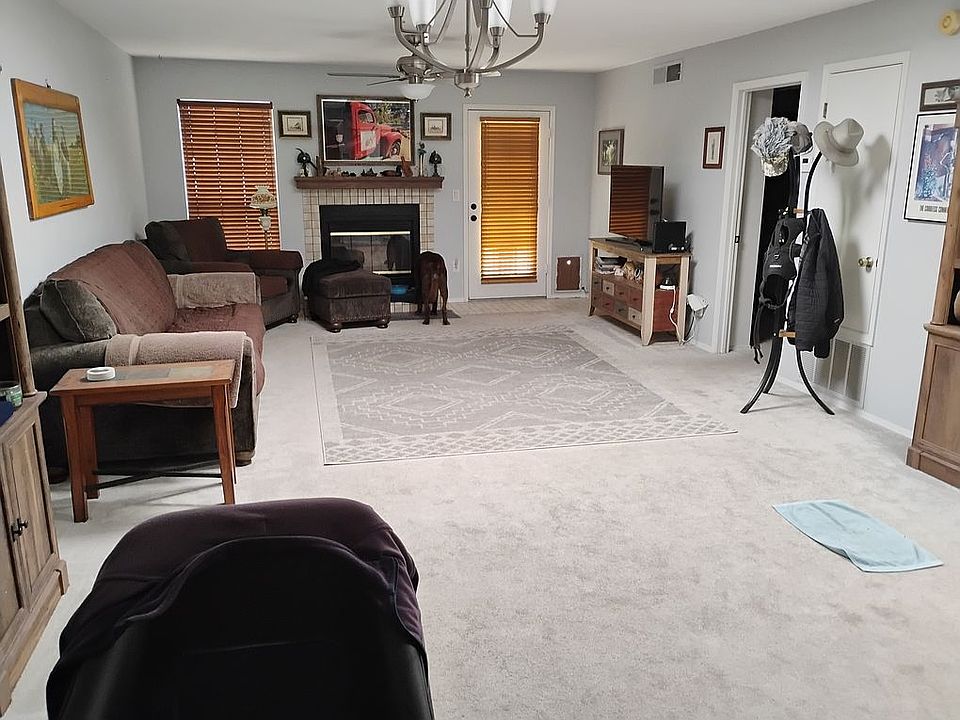 1st image of 1022 Omaha St NE