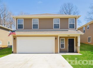 906 W Clinton St, Danville, IN 46122