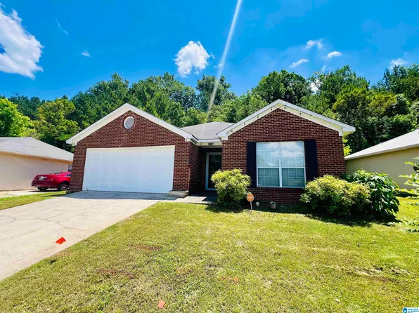 6745 Lakes Edge Ln, Pinson, AL 35126