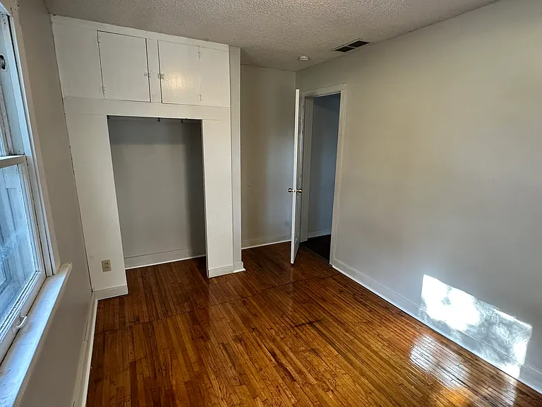 1417 Prairie St — Photo 9