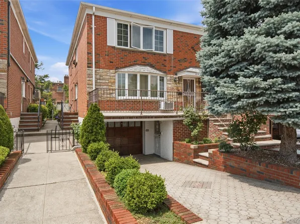 6110 76th Street, Middle Village, NY 11379