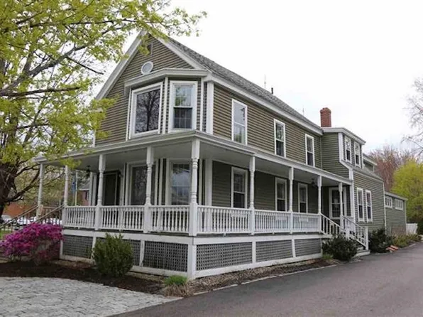 245 S Main St, Wolfeboro, NH 03894