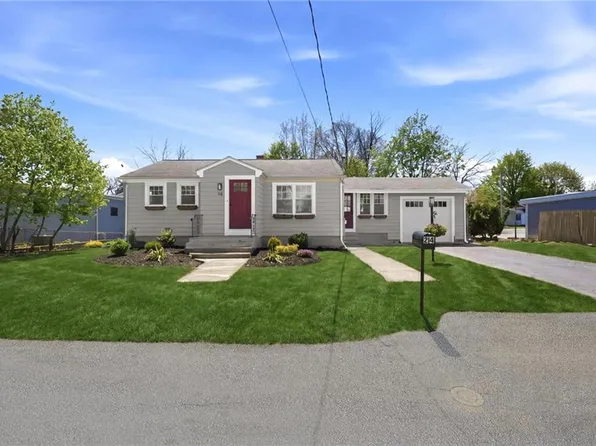 24 Hamilton St, Cumberland, RI 02864