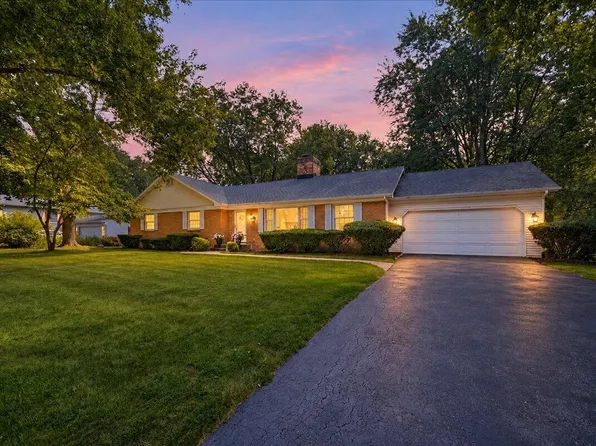 108 Fordwick Ln, Valparaiso, IN 46383