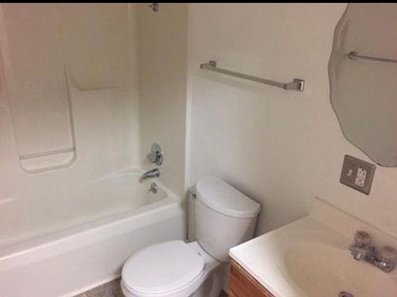 5th image of 119 Saint John St