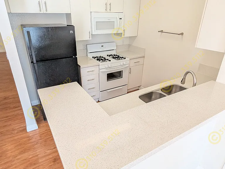 6717 W 86th Pl #2 — Photo 12