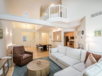 2072 Liberty Hts, Ann Arbor, MI, 48103