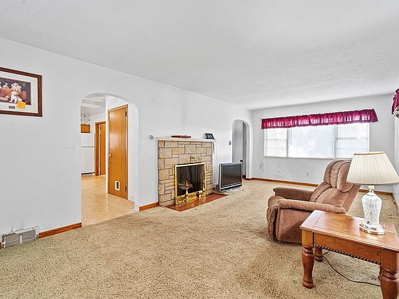 3rd image of 1710 Lincoln Ave