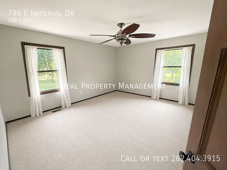 796 E Imperial Dr — Photo 9