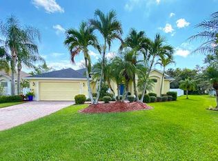 670 Alexandra Ave SW, Vero Beach, FL 32968