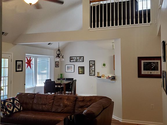 2nd image of 507 Robin Hood Dr
