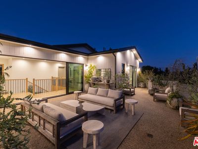 455 N Bundy Dr, Los Angeles, CA, 90049