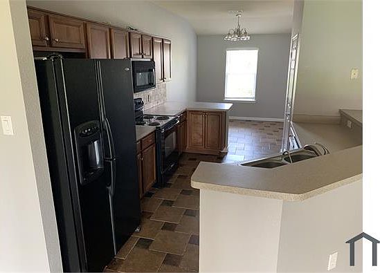 3rd image of 4004 Tarpon Springs Dr