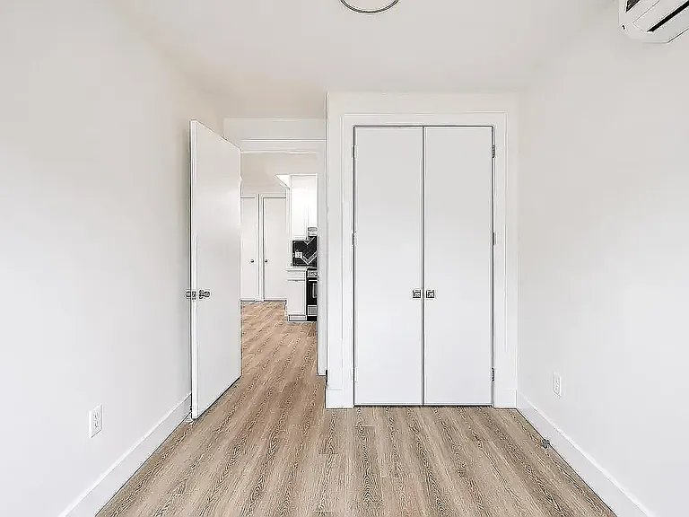 3410 Farragut Rd #1R — Photo 6