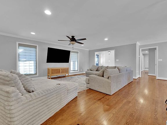 5th image of 281 Meadow Trl