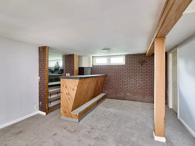 615 Superior Dr — Photo 24