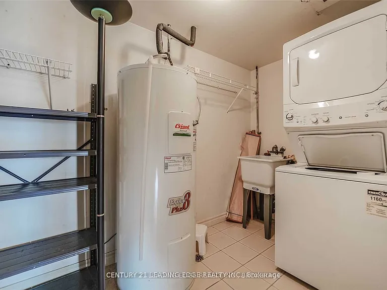 67 Caroline St S #8A — Photo 26