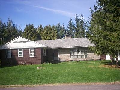 2nd image of 16 Mager Ave
