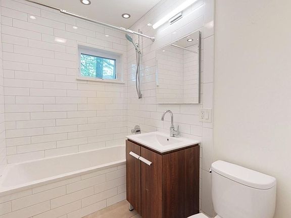 5th image of 73 Dartmouth St
