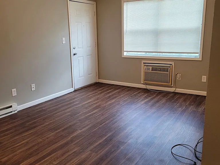 1422 Main St — Photo 14